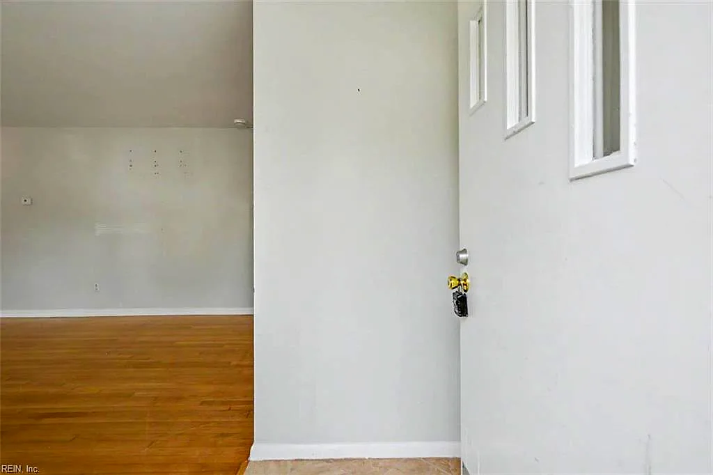 112 Valirey DR, HAMPTON VA 23669 thumb 7