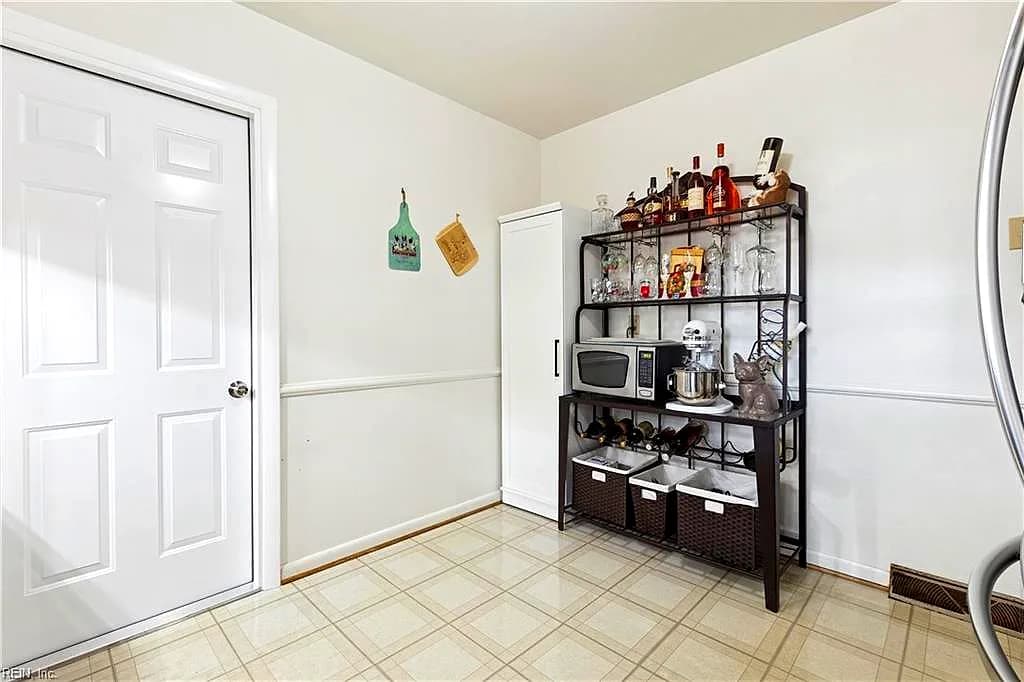 176 Hawthorne DR, NEWPORTNEWS VA 23602 thumb 8