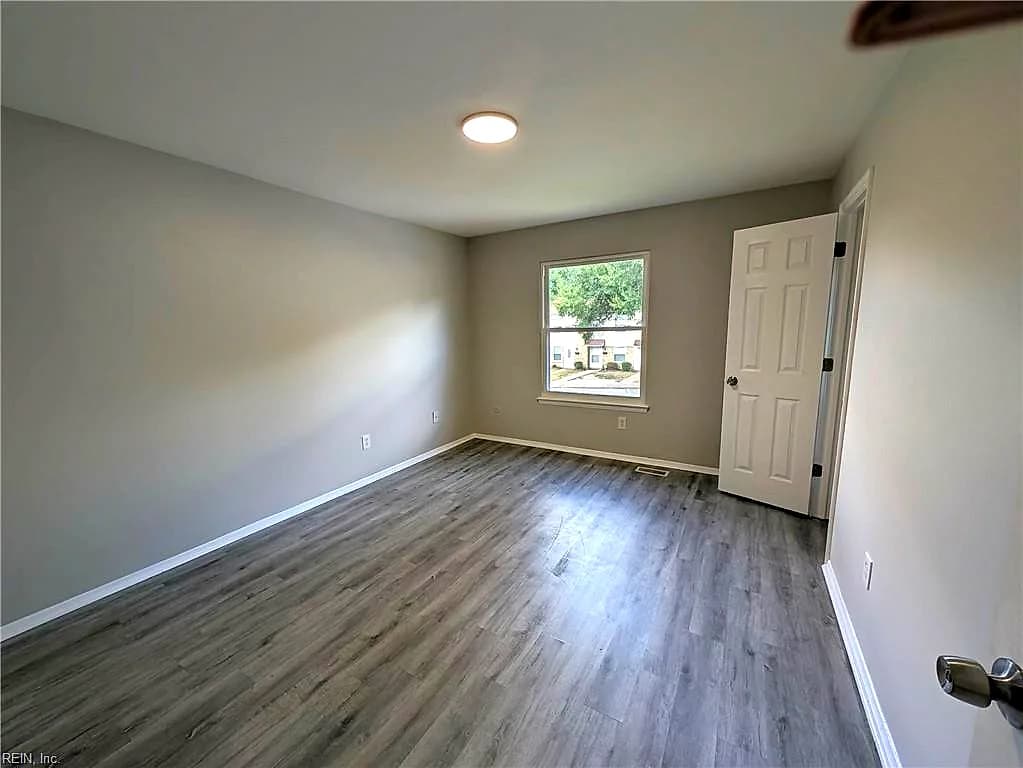 1684 Darren CIR, PORTSMOUTH VA 23701 thumb 8