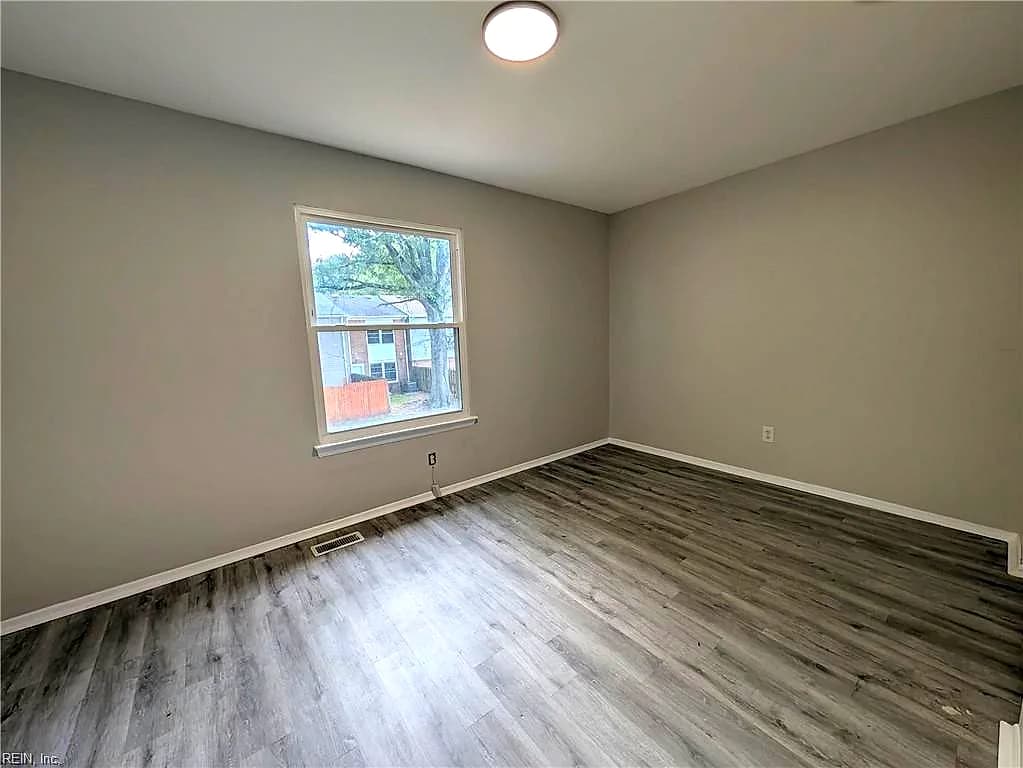 1684 Darren CIR, PORTSMOUTH VA 23701 thumb 9