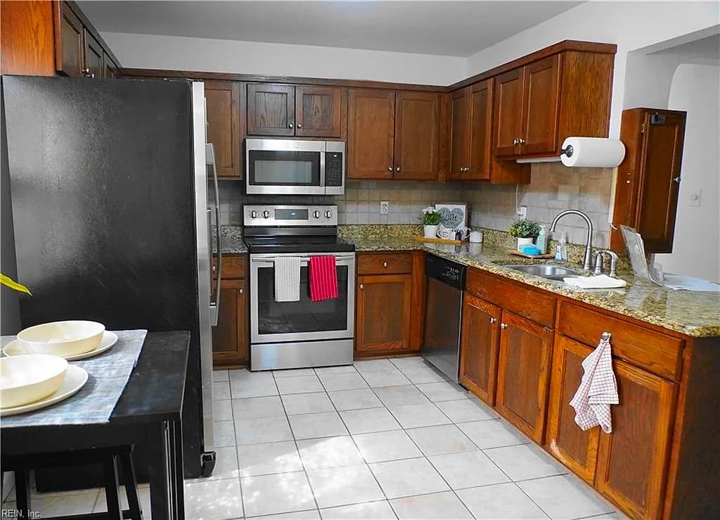 2532 Lanier ST, CHESAPEAKE VA 23324 - Photo 4