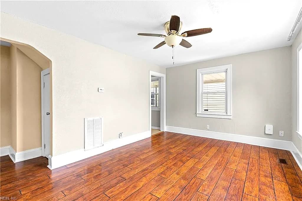 325 E Lorengo AVE, NORFOLK VA 23503 - Photo 5