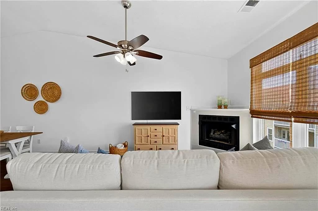 2325 W Great Neck RD #203, VIRGINIA BEACH VA 23451 thumb 11