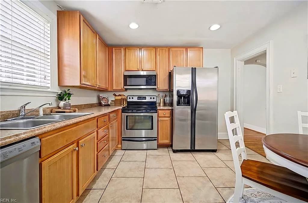 320 Idlewood AVE, PORTSMOUTH VA 23704 thumb 7