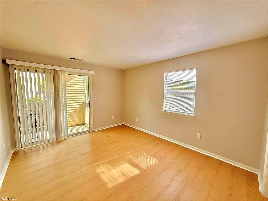 512 Thorncliff DR #101, NEWPORTNEWS VA 23608 thumb 11