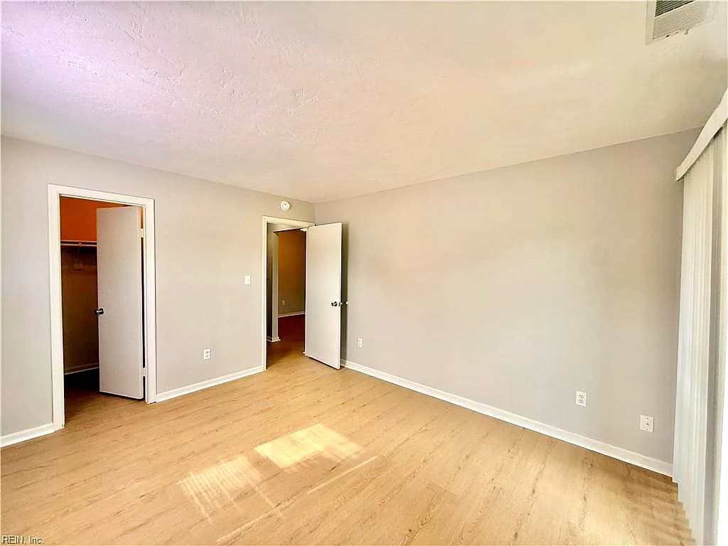 512 Thorncliff DR #101, NEWPORTNEWS VA 23608 thumb 12