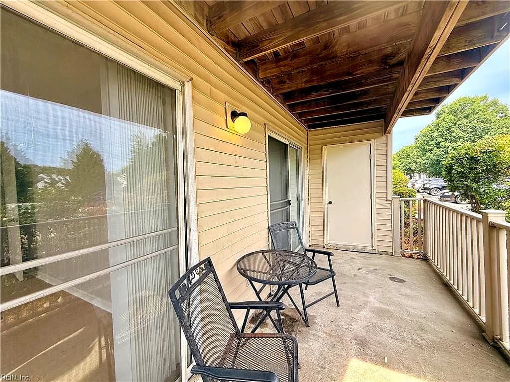 512 Thorncliff DR #101, NEWPORTNEWS VA 23608 - Photo 3
