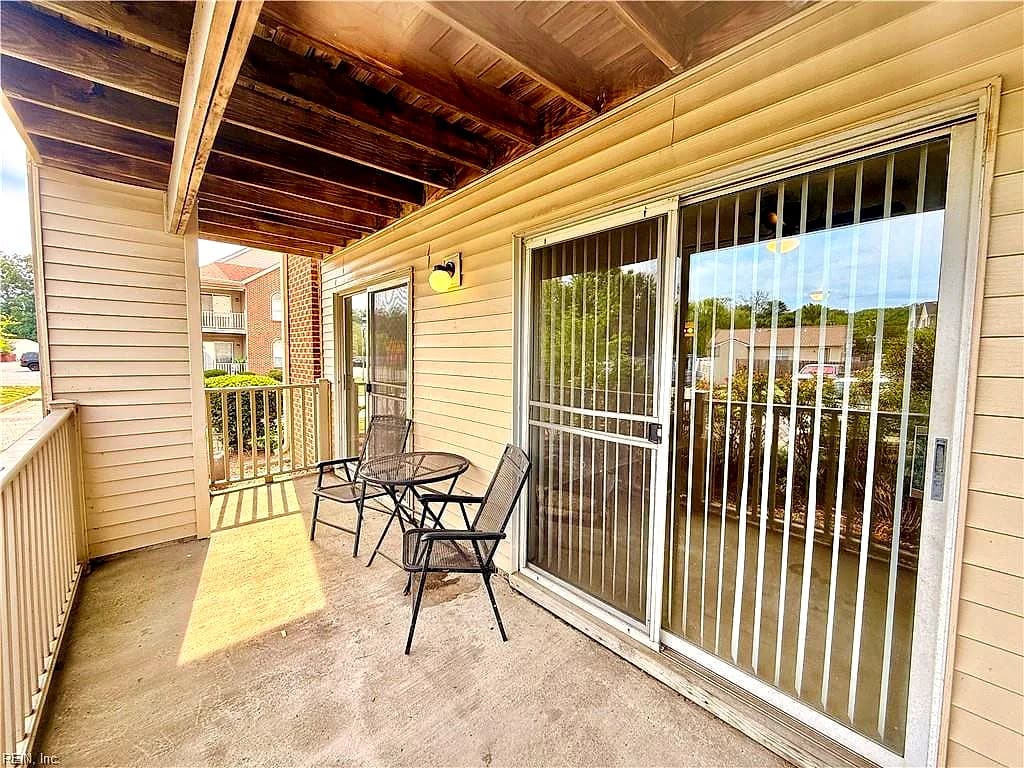 512 Thorncliff DR #101, NEWPORTNEWS VA 23608 - Photo 4