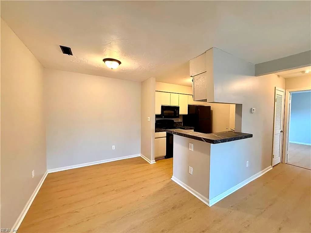 512 Thorncliff DR #101, NEWPORTNEWS VA 23608 thumb 7