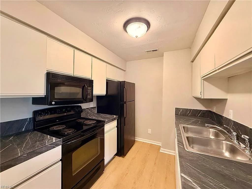 512 Thorncliff DR #101, NEWPORTNEWS VA 23608 thumb 9