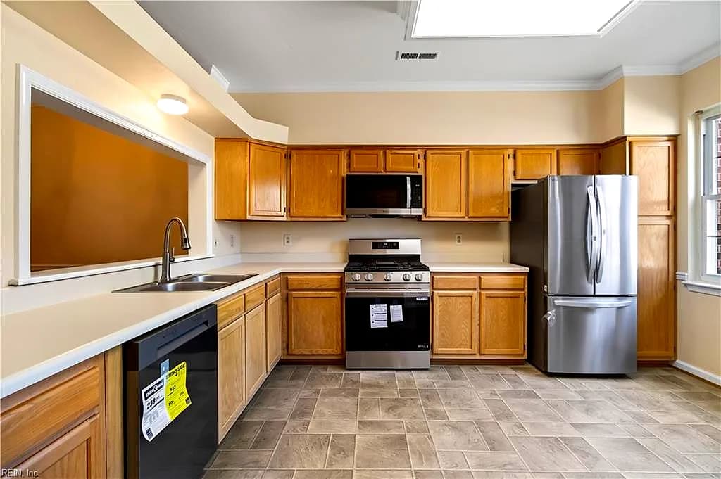 626 South Lake CIR, CHESAPEAKE VA 23322 thumb 7