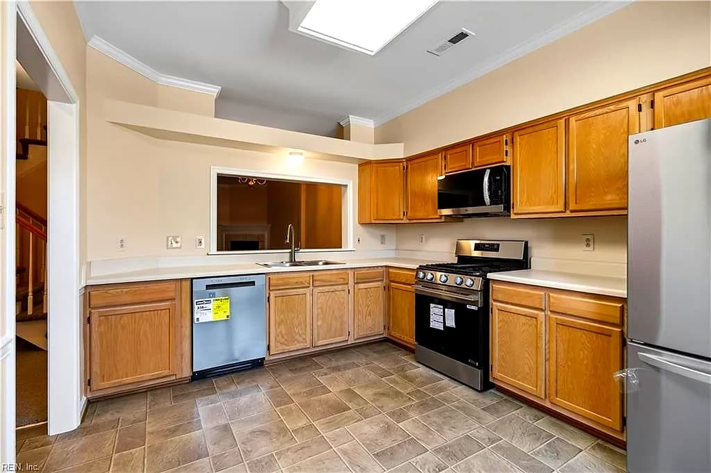 626 South Lake CIR, CHESAPEAKE VA 23322 thumb 8