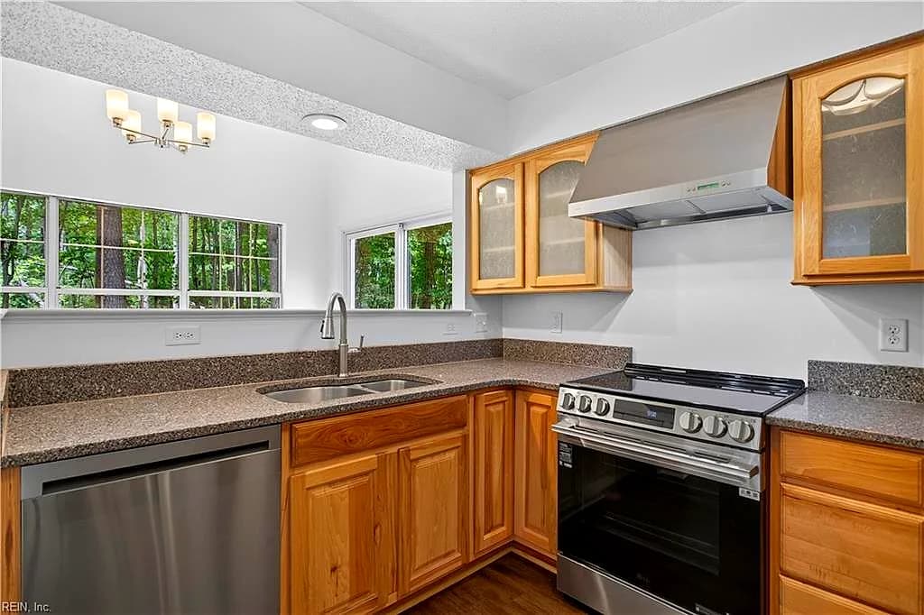 902 Sir Lionel CT, NEWPORTNEWS VA 23608 thumb 9