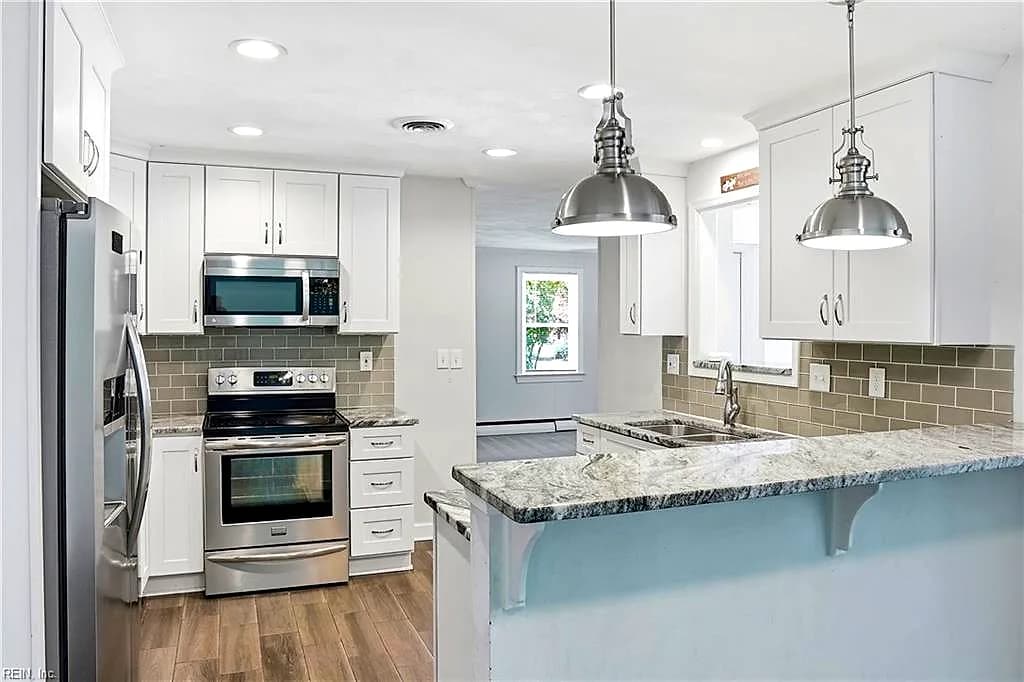 2000 Kenlake PL, NORFOLK VA 23518 thumb 11