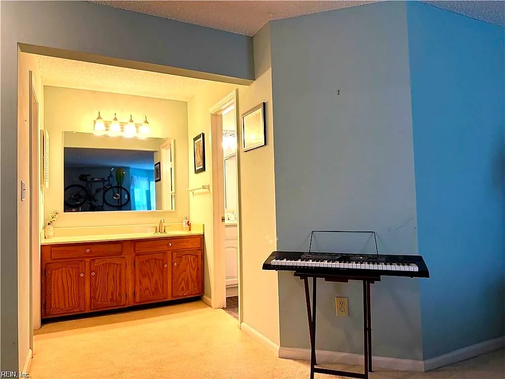 411 Harbour PT #102, VIRGINIABEACH VA 23451 thumb 9
