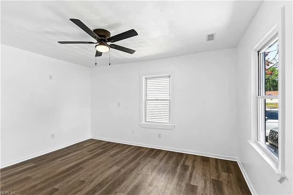 1079 Johnstons RD, NORFOLK VA 23513 thumb 6