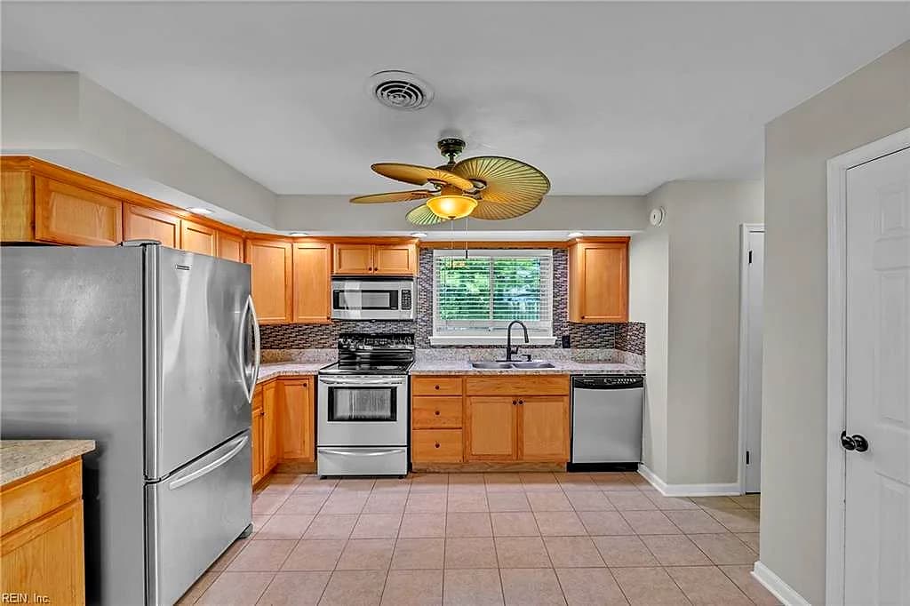 209 Mendel CT, CHESAPEAKE VA 23324 thumb 9