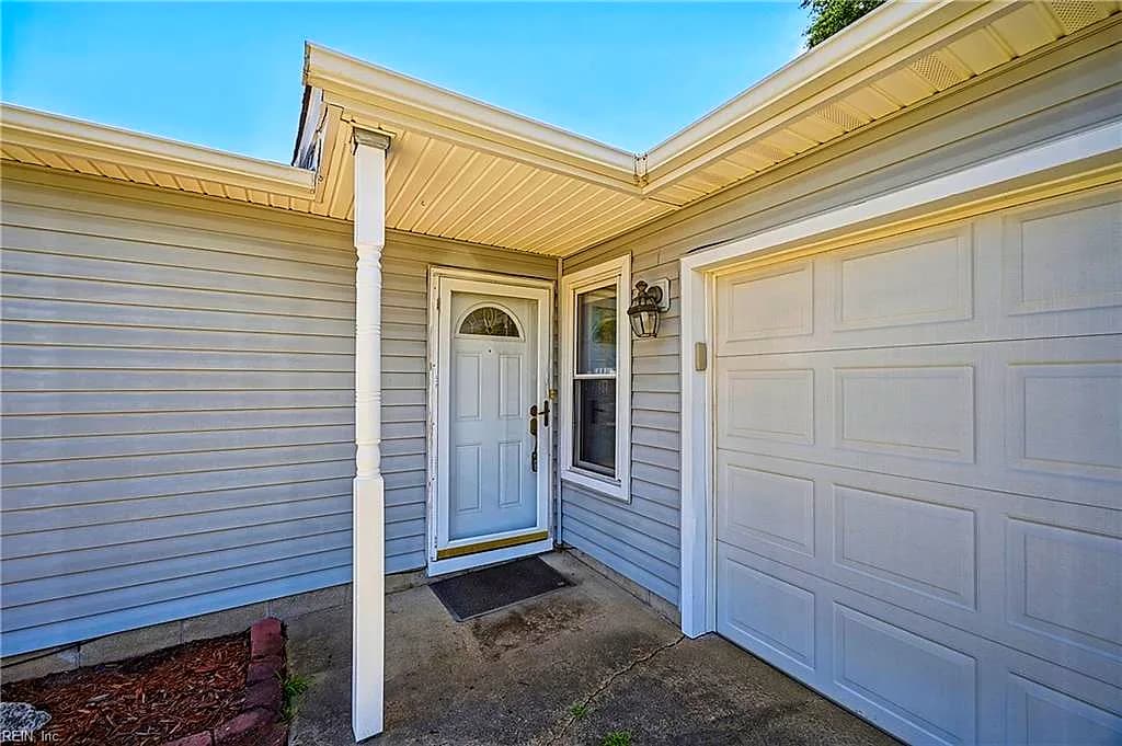 1109 Hearthstone LNDG, CHESAPEAKE VA 23320 - Photo 4