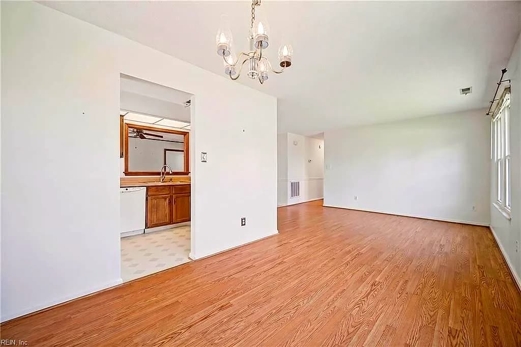 1109 Hearthstone LNDG, CHESAPEAKE VA 23320 thumb 6