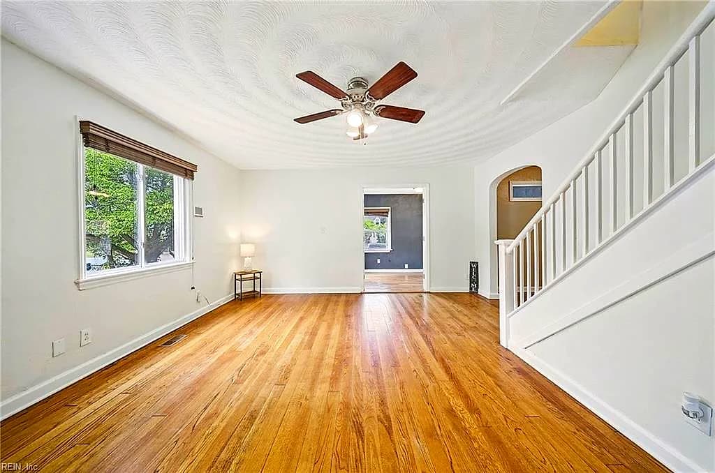 402 Ashlawn DR, NORFOLK VA 23505 thumb 6