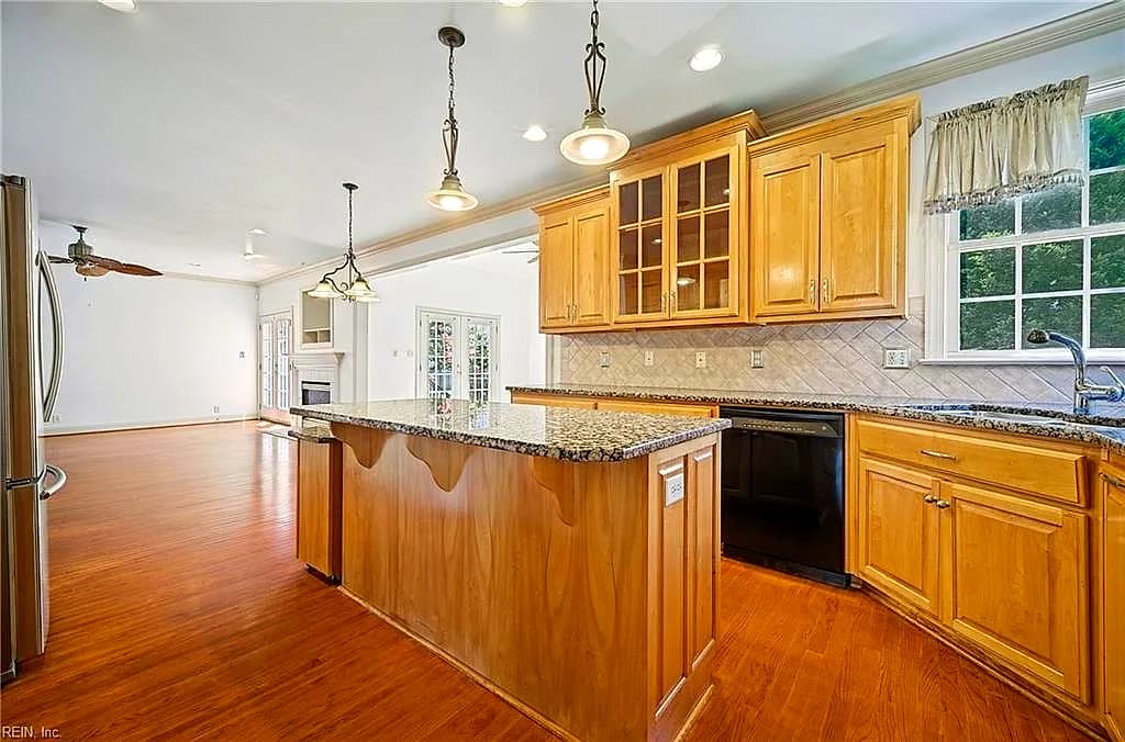 26 Castle Haven RD, HAMPTON VA 23666 thumb 11