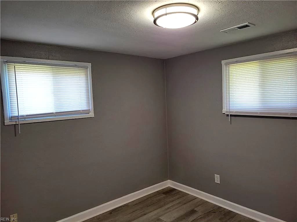 30 Jordan DR, HAMPTON VA 23666 thumb 12