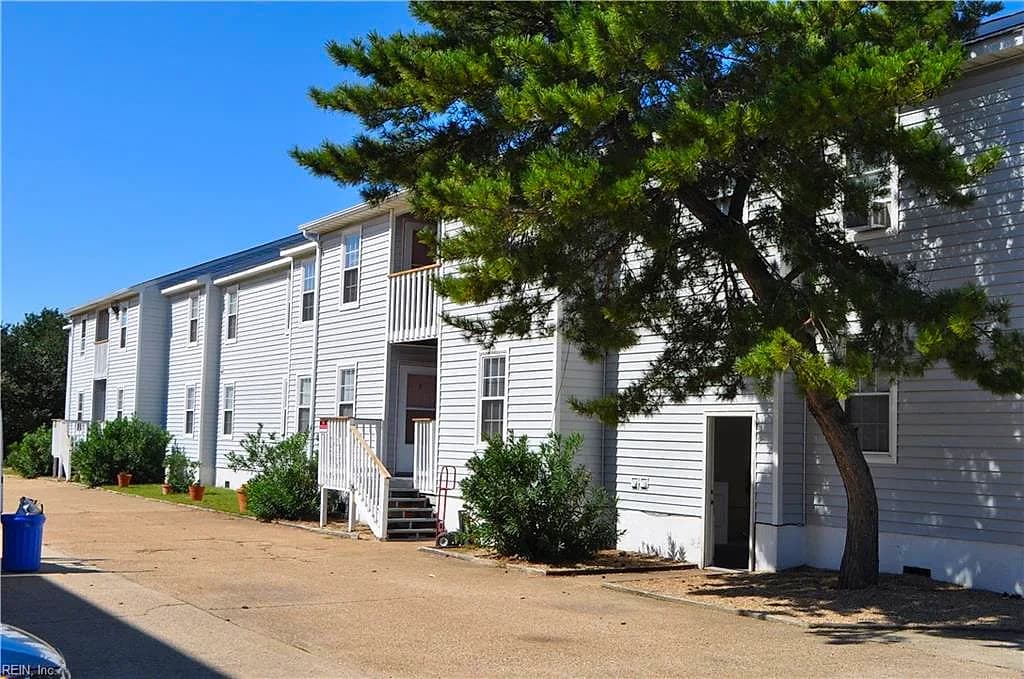 533 W Ocean View AVE #12, NORFOLK VA 23503 - Main photo