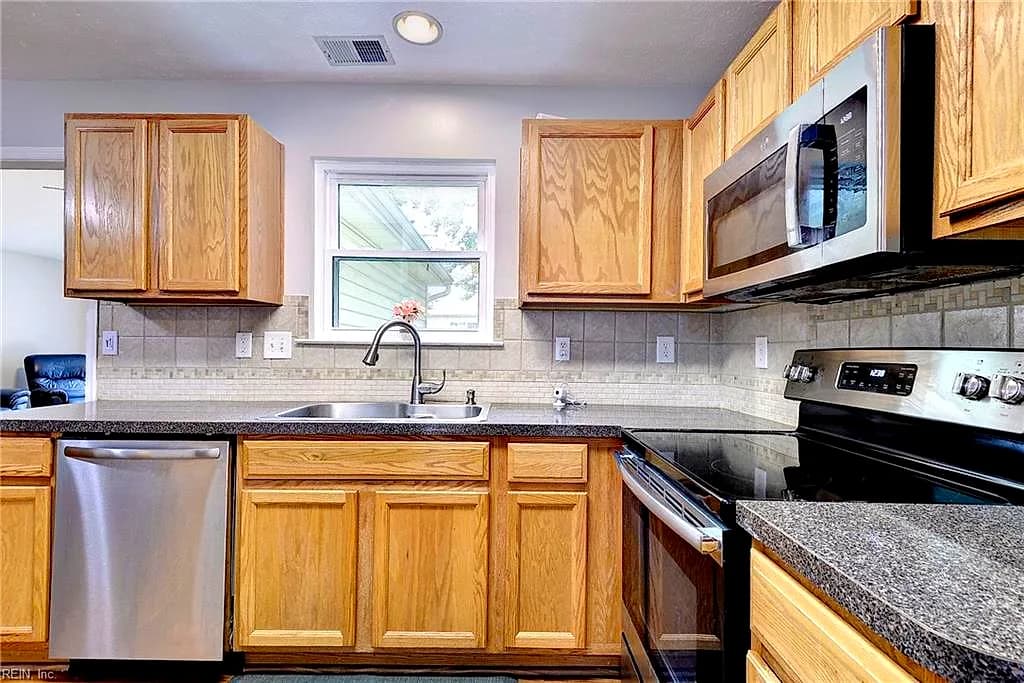 4304 Teakwood DR, WILLIAMSBURG VA 23188 thumb 12