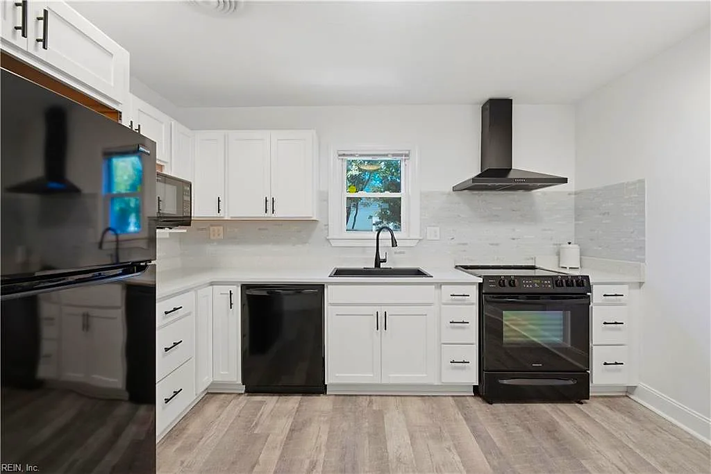 703 Laurel AVE, CHESAPEAKE VA 23325 thumb 9