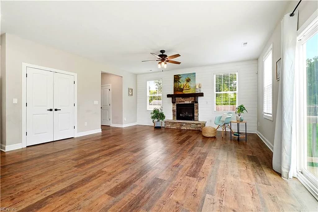 1924 Land Of Promise RD, CHESAPEAKE VA 23322 thumb 11