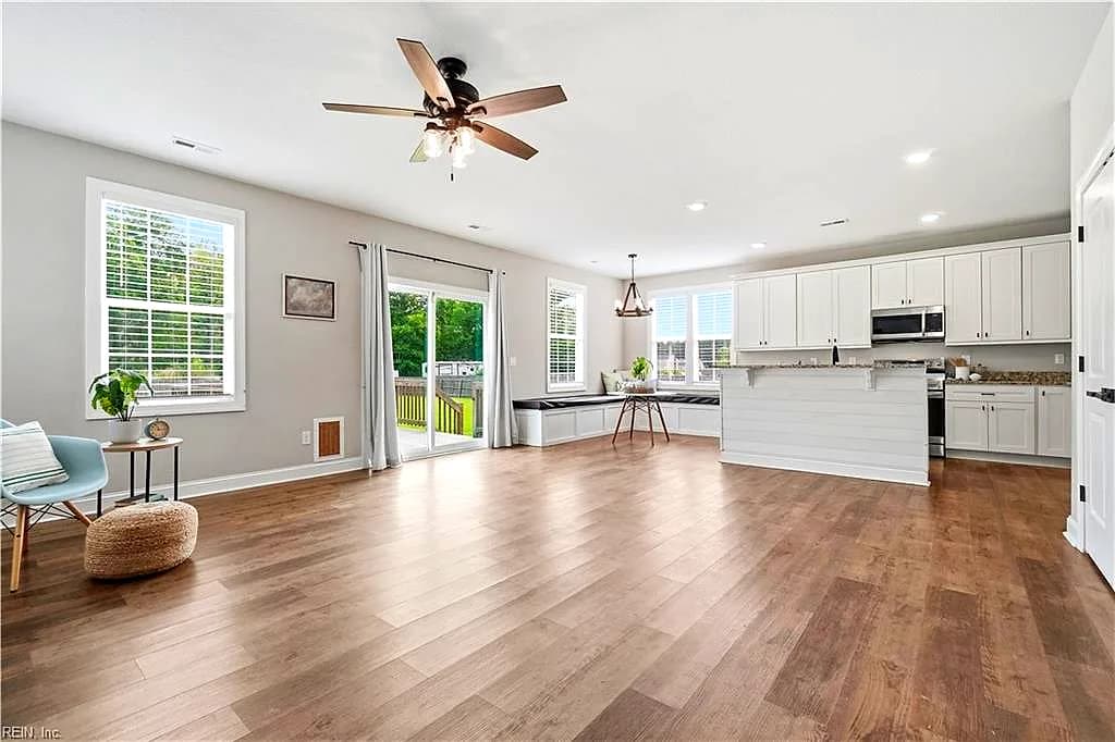 1924 Land Of Promise RD, CHESAPEAKE VA 23322 thumb 9