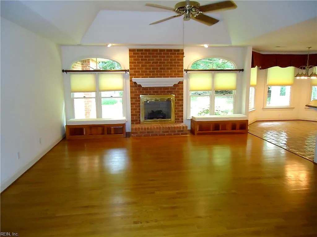 105 Mariners CIR, SMITHFIELD VA 23430 thumb 8