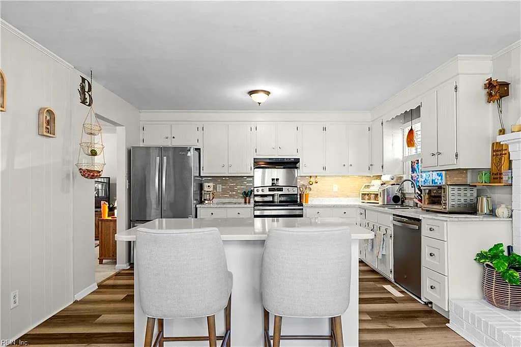 1941 Lockard AVE, CHESAPEAKE VA 23320 thumb 6