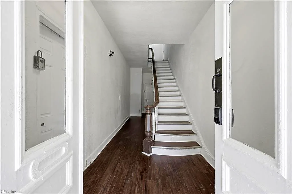 444 Dinwiddie ST, PORTSMOUTH VA 23704 - Photo 5