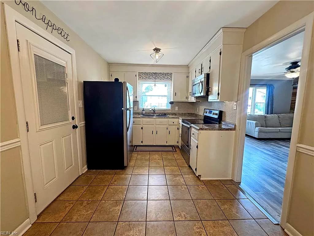 823 Headrow TER, HAMPTON VA 23666 thumb 10