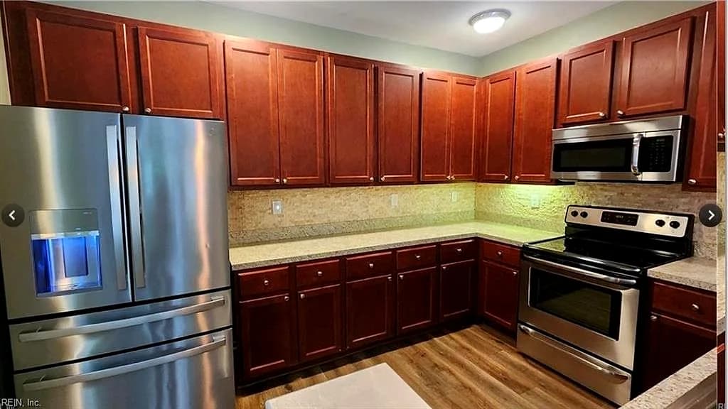 2462 Leytonstone DR, CHESAPEAKE VA 23321 - Photo 4