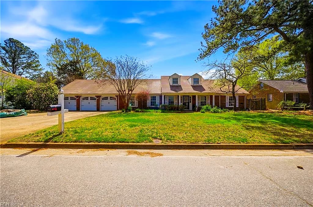 2605 Admiral DR, VIRGINIABEACH VA 23451 - Photo 3