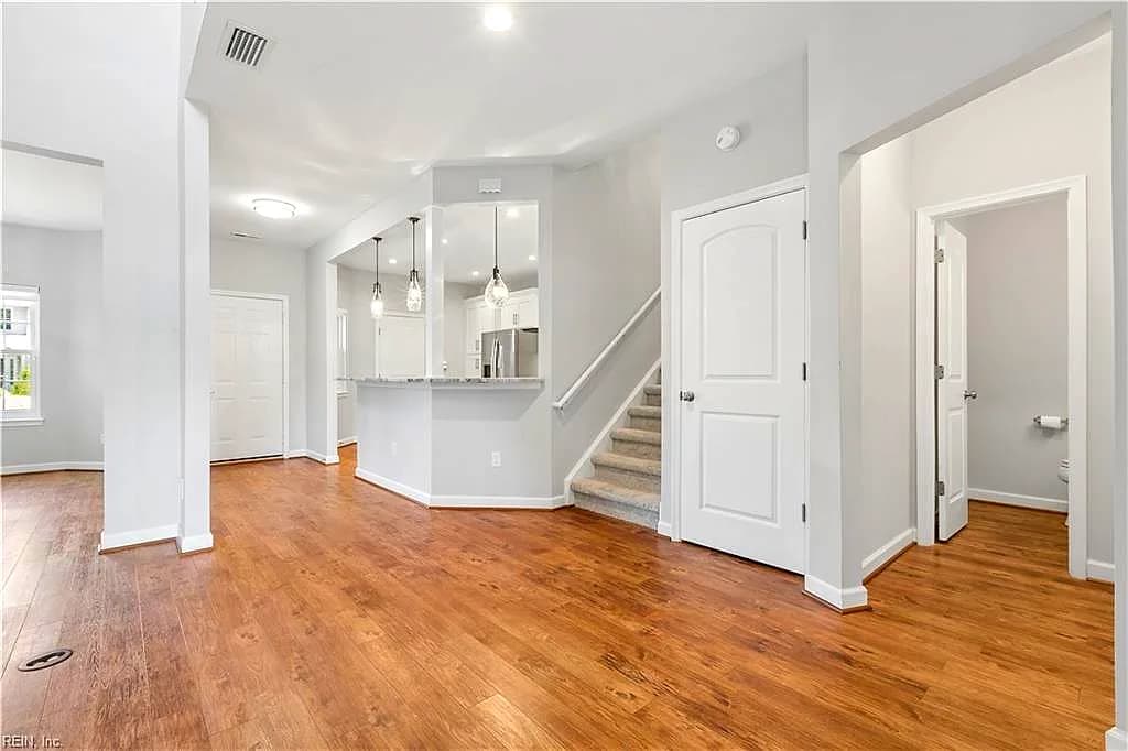 812 E Willow Point PL, NEWPORTNEWS VA 23602 thumb 9