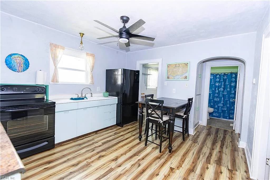 215 E Sewell AVE, HAMPTON VA 23663 thumb 7