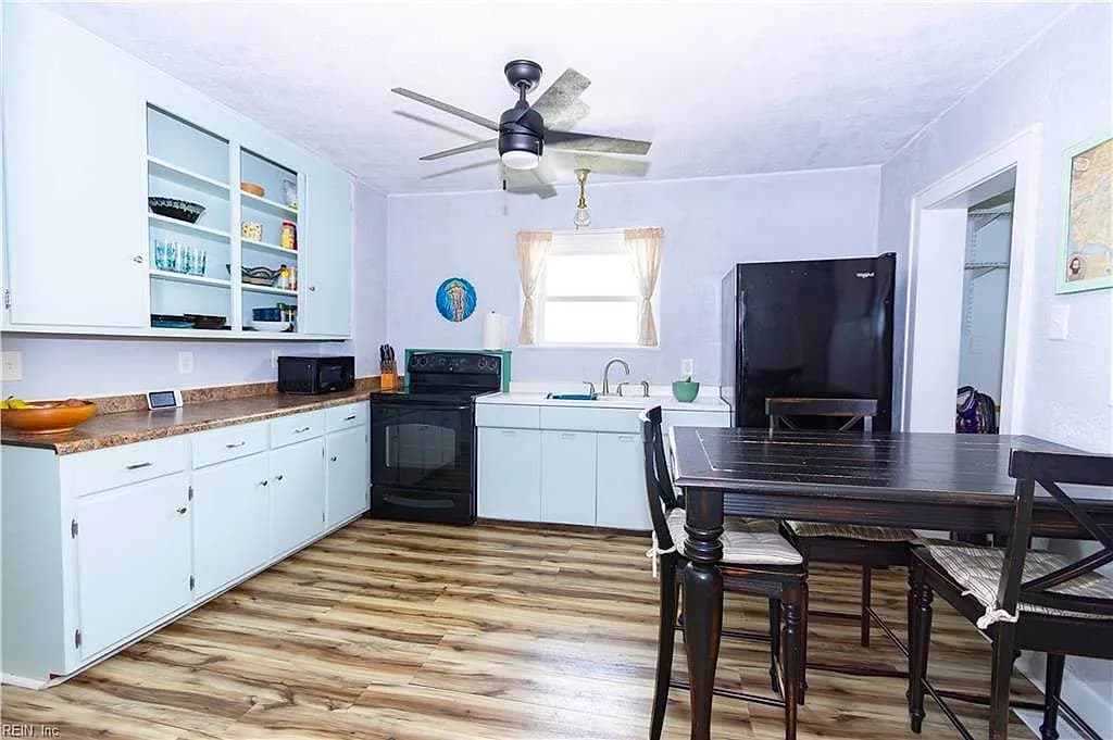 215 E Sewell AVE, HAMPTON VA 23663 thumb 8