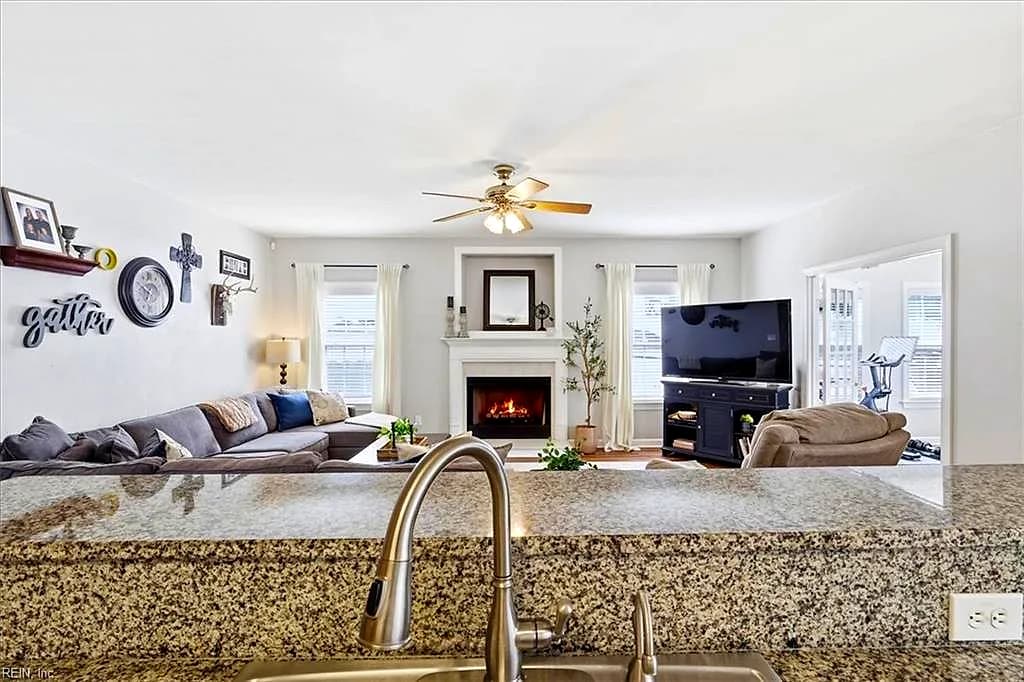 806 Crosswood CT, CHESAPEAKE VA 23322 thumb 12