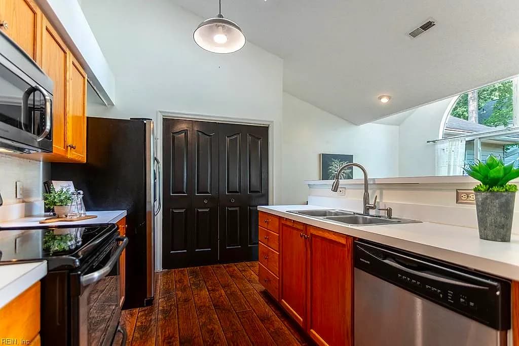 1005 Plum CT, NEWPORTNEWS VA 23608 thumb 10