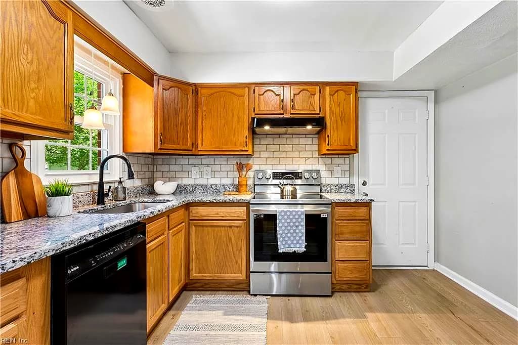 9 Hansom DR, POQUOSON VA 23662 thumb 9