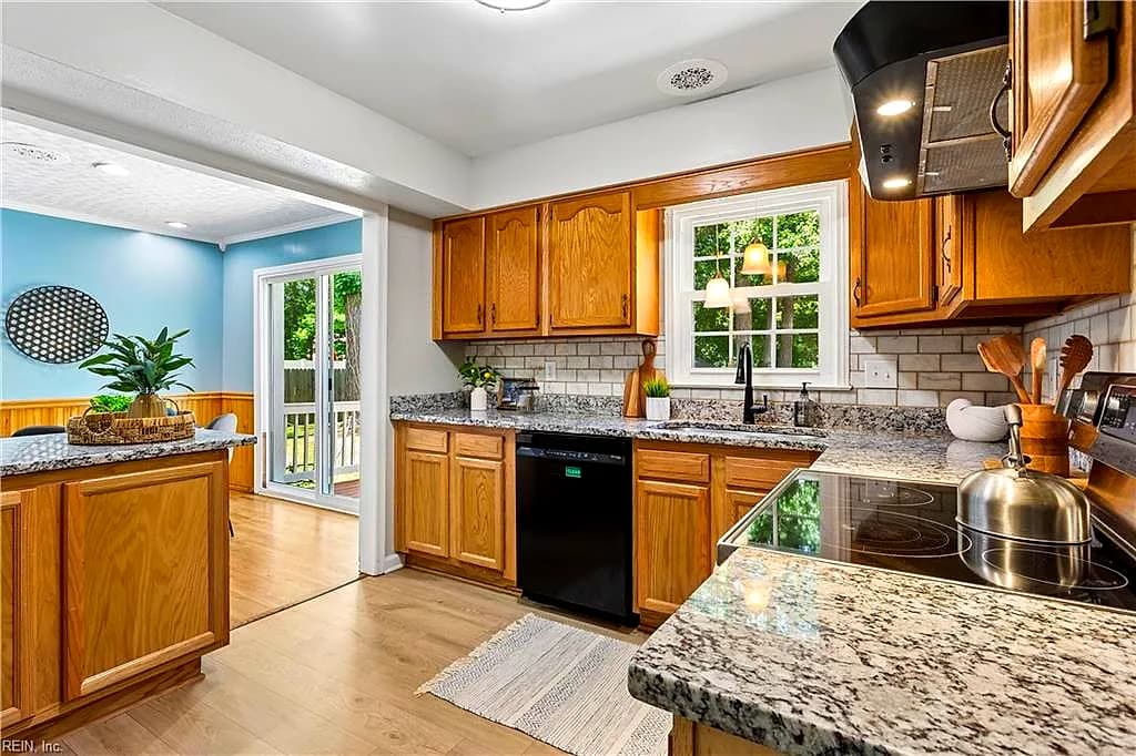 9 Hansom DR, POQUOSON VA 23662 thumb 10