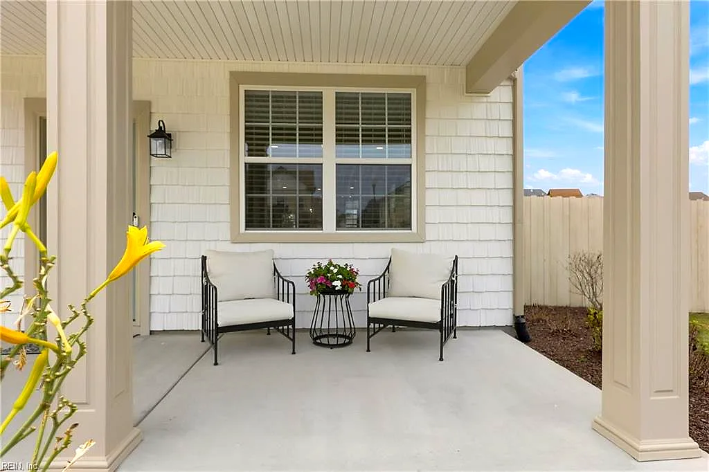 410 Middleton WAY, CHESAPEAKE VA 23322 - Photo 5