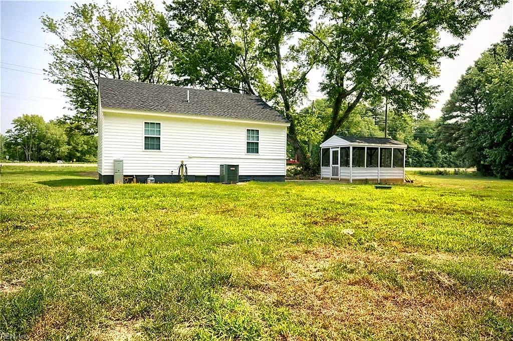 1949 Greys Point RD, TOPPING VA 23169 thumb 7