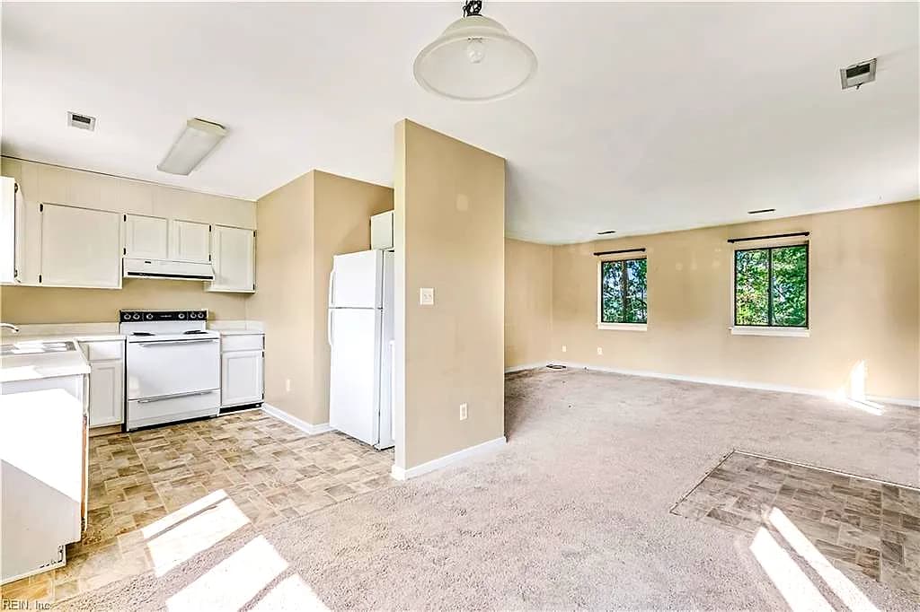5992 Ware Point RD, GLOUCESTER VA 23061 thumb 8