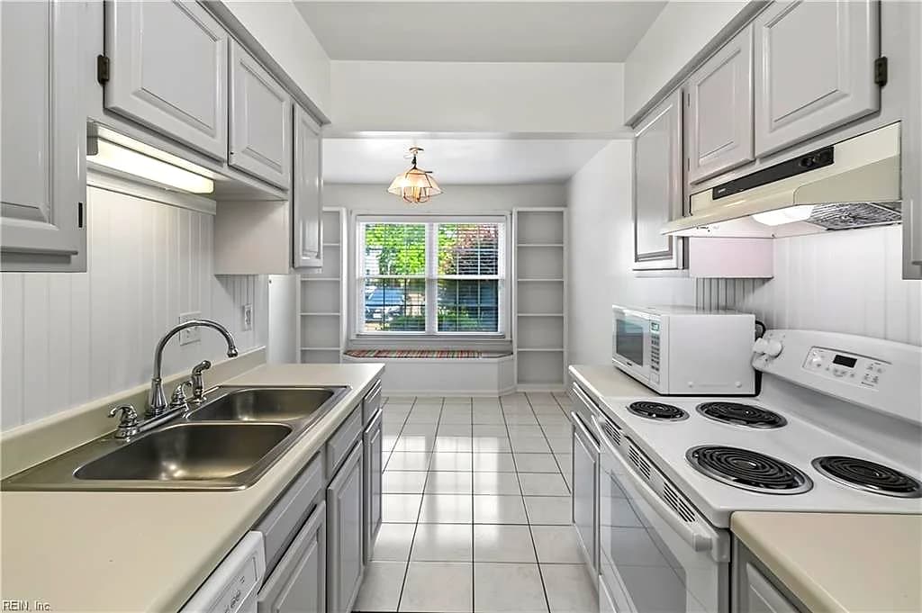 107 Heather WAY #D, YORKTOWN VA 23693 thumb 6