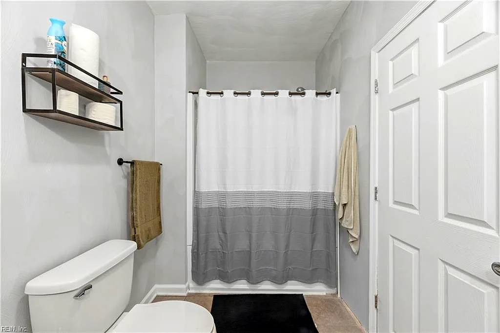 139 Locust AVE, HAMPTON VA 23661 thumb 11