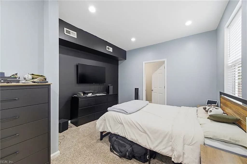 139 Locust AVE, HAMPTON VA 23661 thumb 8